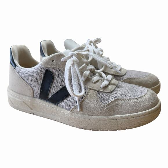 Veja Shoes - Veja Cream and Navy Shoes